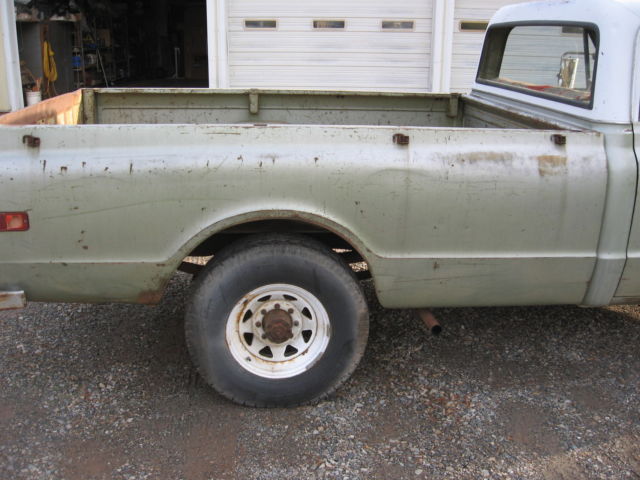 1970 Gray GMC 2500 pickup