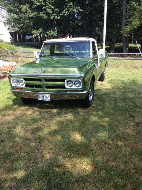 1970 Green GMC 2500 Pickup