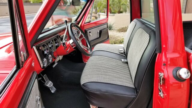 1970 Red Chevrolet C-10