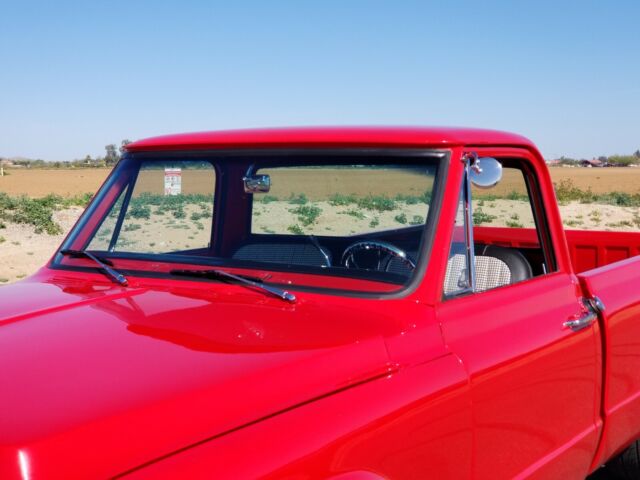 1970 Red Chevrolet C-10