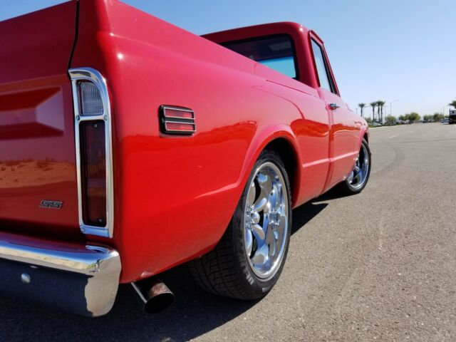 1970 Red Chevrolet C-10