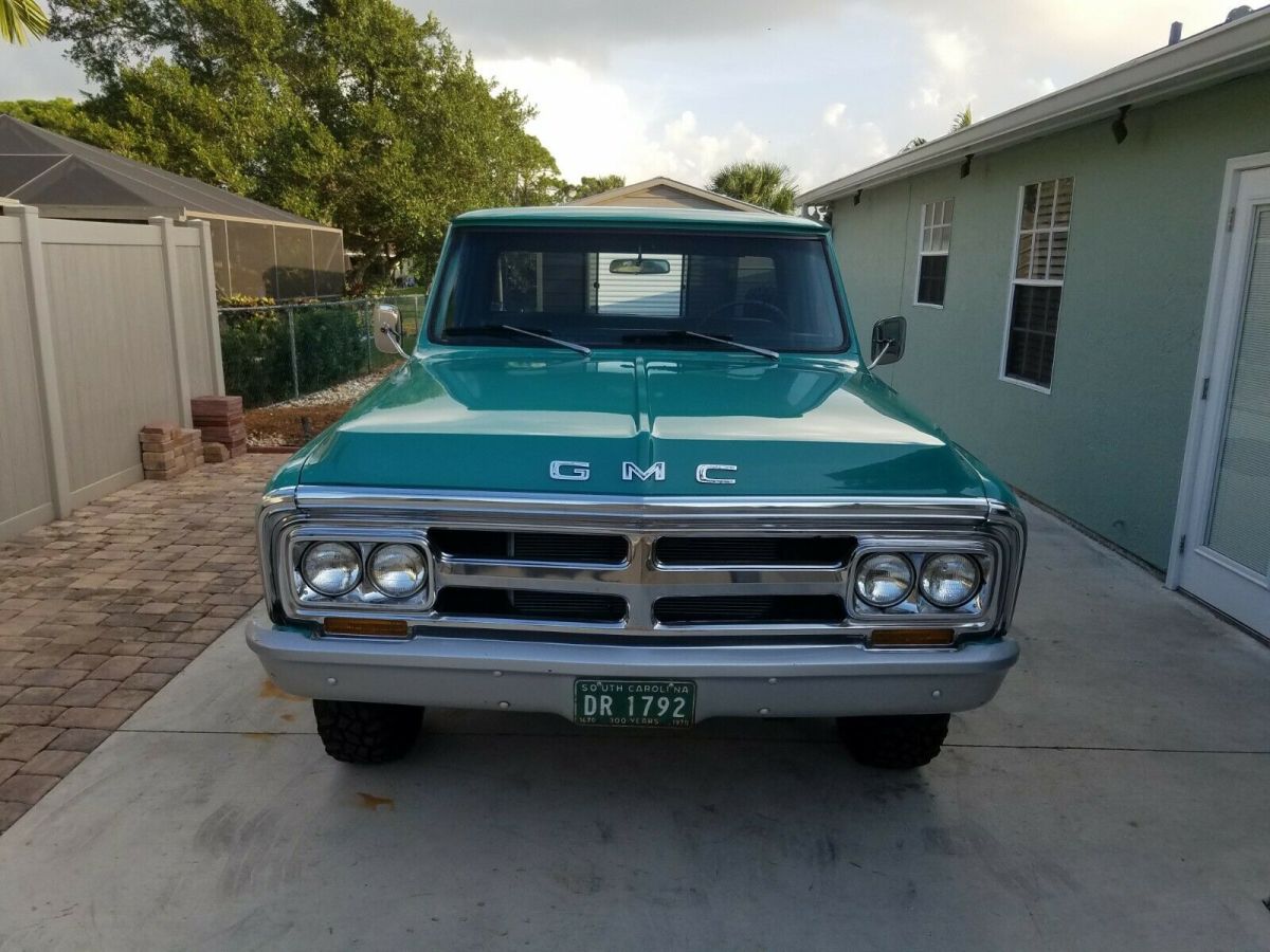 1970 Red GMC 2500