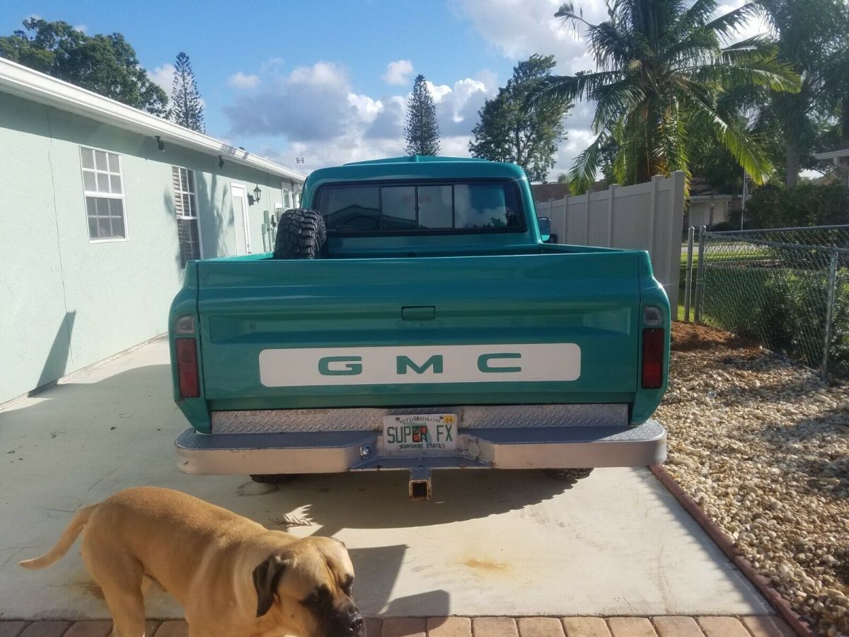 1970 Red GMC 2500
