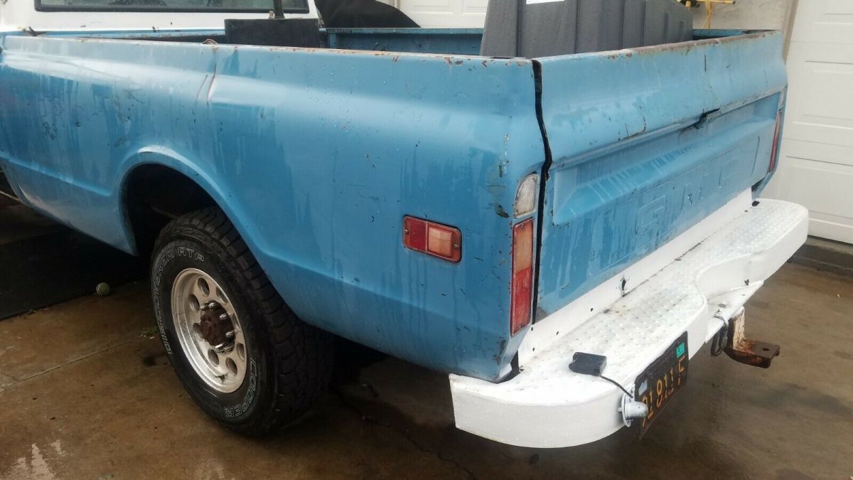 1970 Blue GMC 2500 Pickup Truck