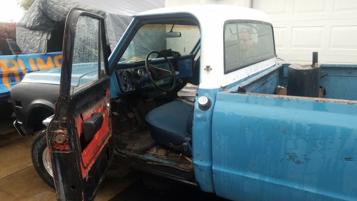 1970 Blue GMC 2500 Pickup Truck