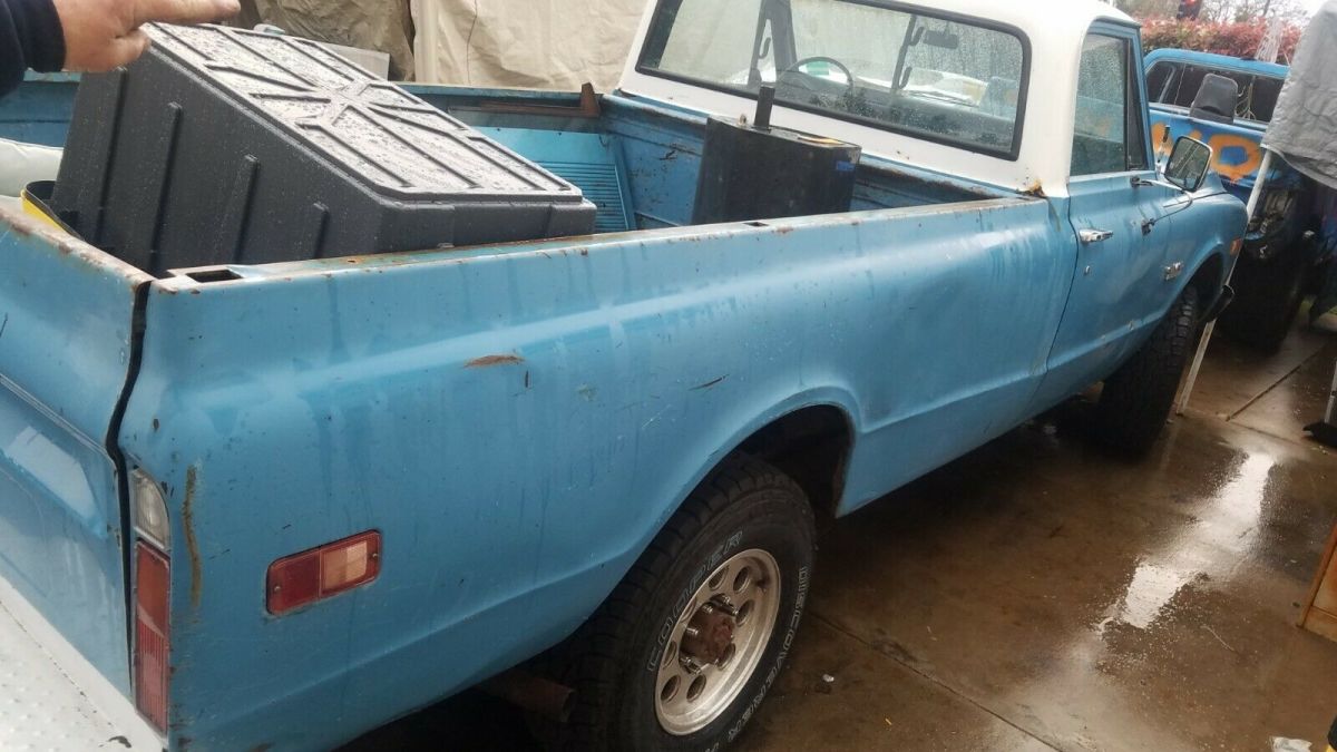1970 Blue GMC 2500 Pickup Truck