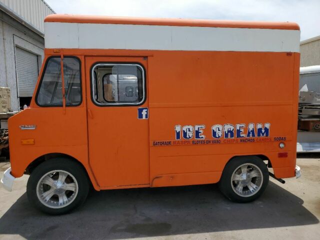 1970 Orange Chevrolet C-10 Standard Passenger Van