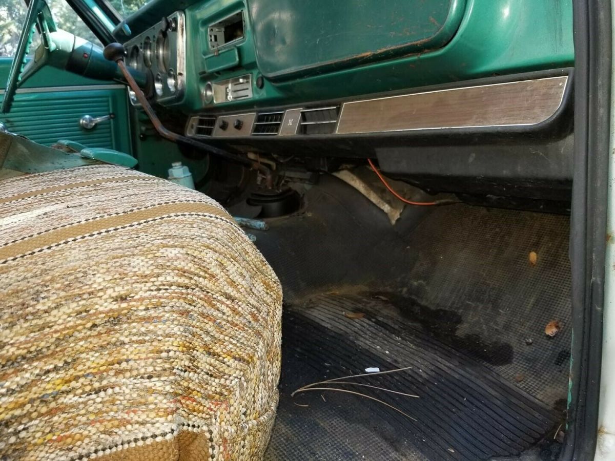 1970 White GMC Sierra 2500 Standard Cab Pickup