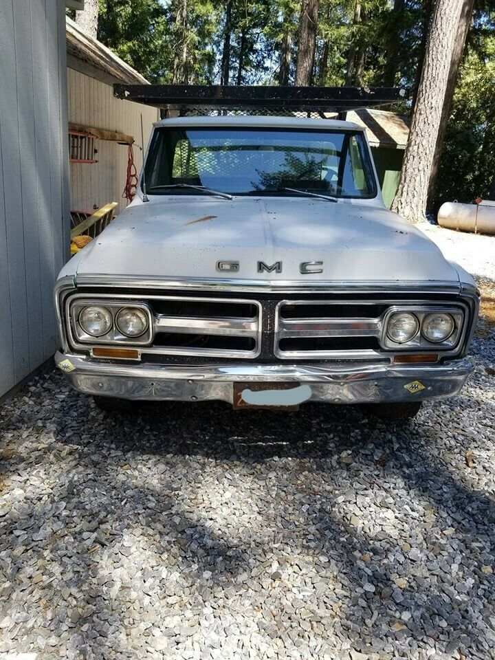 1970 White GMC Sierra 2500 Standard Cab Pickup