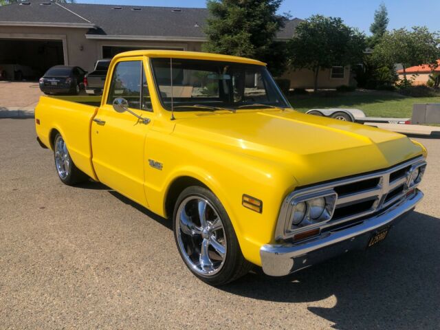 1970 Yellow GMC 1500 Standard Cab Pickup