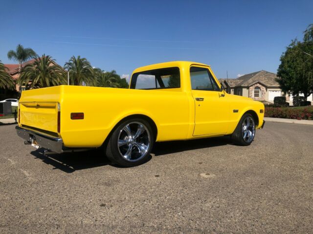 1970 Yellow GMC 1500 Standard Cab Pickup