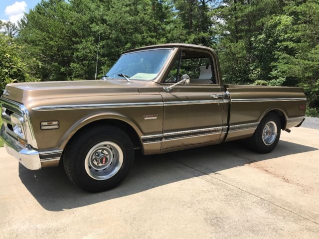 1970 Gold GMC Gmc / Chevy / Chevrolet c10 Standard Cab Pickup