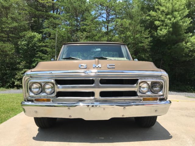 1970 Gold GMC Gmc / Chevy / Chevrolet c10 Standard Cab Pickup
