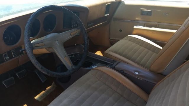 1970 Blue Pontiac Grand Prix Coupe