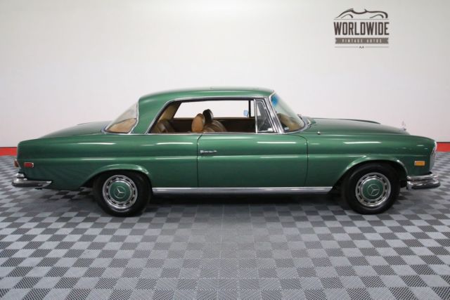 1970 Green Mercedes-Benz 280SE