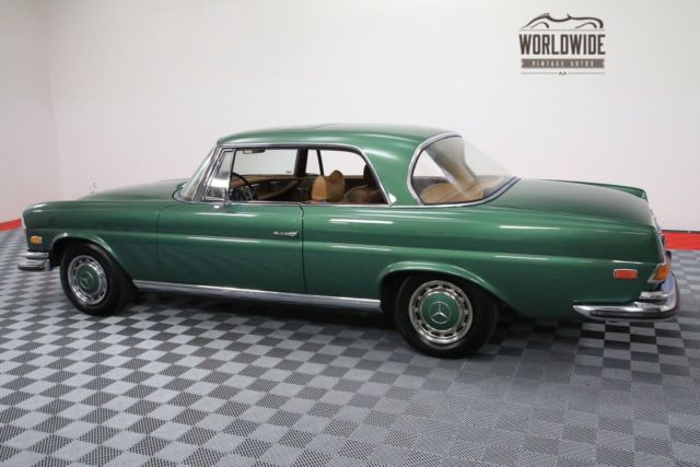 1970 Green Mercedes-Benz 280SE