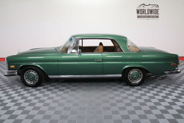 1970 Green Mercedes-Benz 280SE