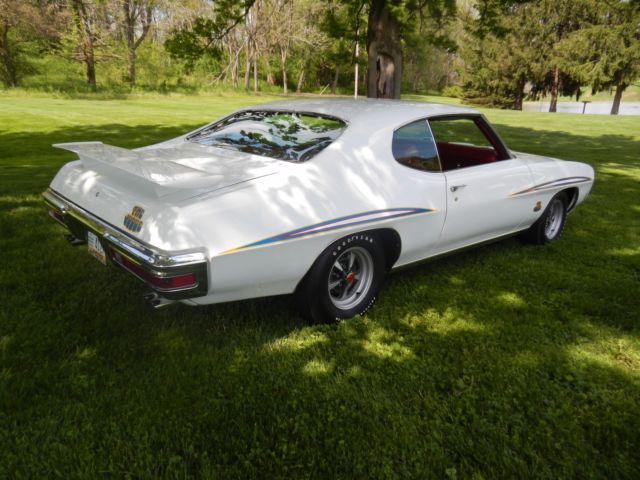 1970 White Pontiac GTO Coupe