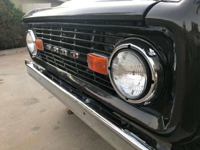 1970 Gunmetal Grey Metallic Ford Bronco SUV