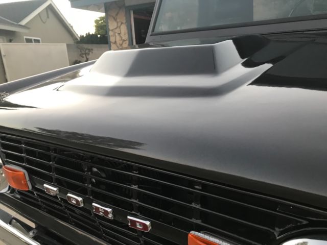 1970 Gunmetal Grey Metallic Ford Bronco SUV