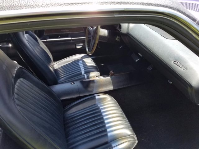 1970 Plum Purple Dodge Challenger Coupe