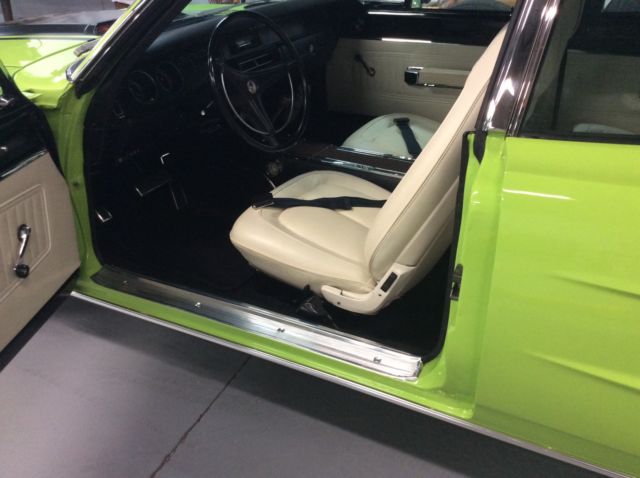 1970 Lime light Plymouth Road Runner