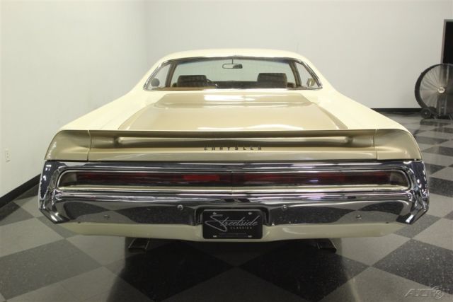 1970 White Chrysler 300 Series