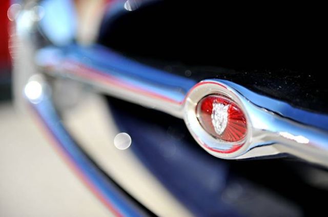 1970 Non-Metallic Indigo Blue Jaguar E-Type Convertible