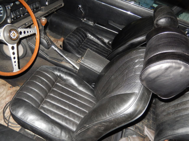 1970 CREAM Jaguar XK 2+2