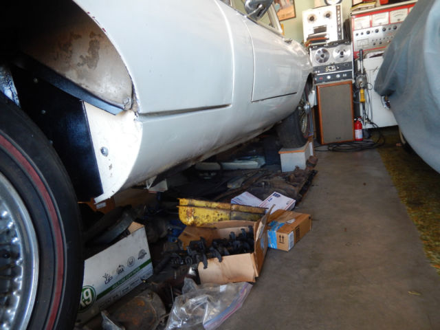 1970 CREAM Jaguar XK 2+2