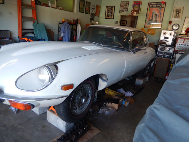 1970 CREAM Jaguar XK 2+2