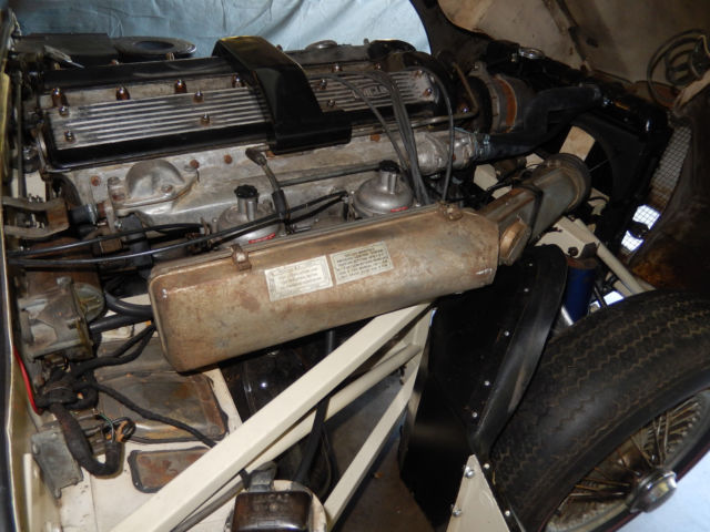 1970 CREAM Jaguar XK 2+2