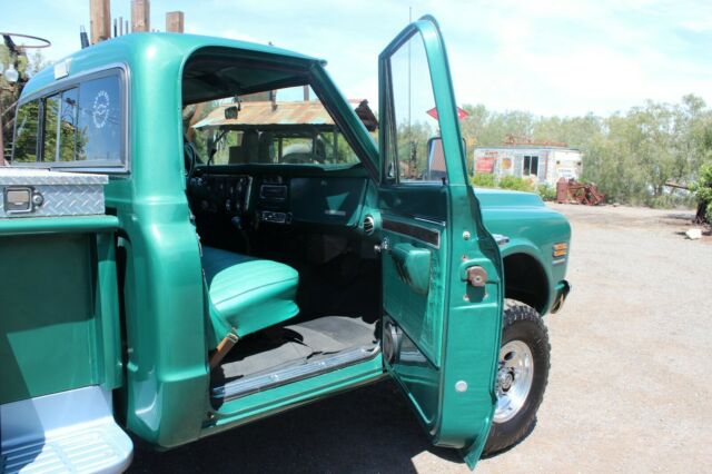 1970 Green Chevrolet C-10 Standard Cab Pickup