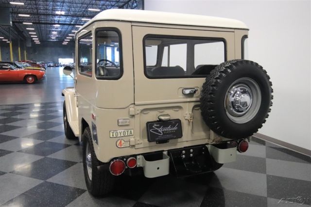 1970 Tan Toyota FJ40
