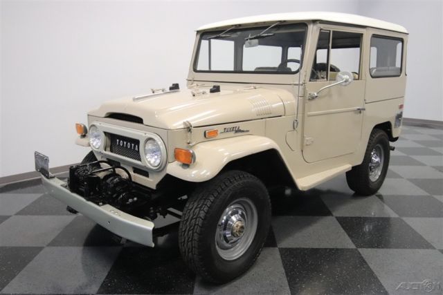 1970 Tan Toyota FJ40