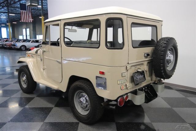 1970 Tan Toyota FJ40