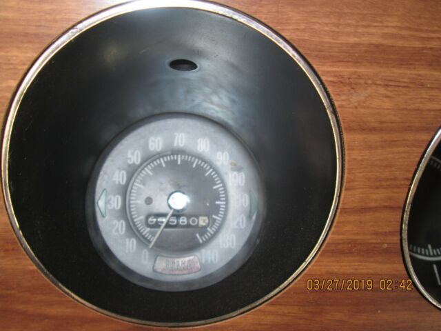 1970 Gold Pontiac Le Mans Coupe