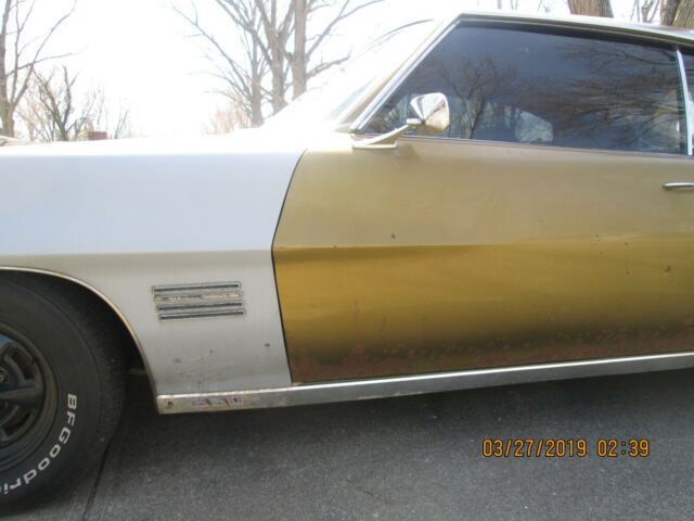 1970 Gold Pontiac Le Mans Coupe