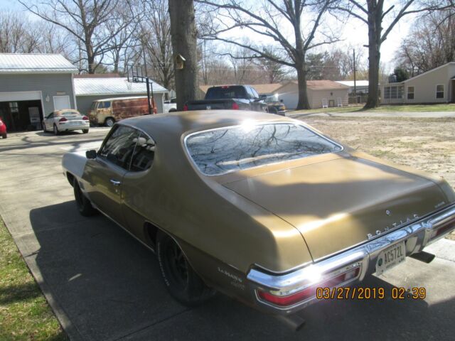 1970 Gold Pontiac Le Mans Coupe