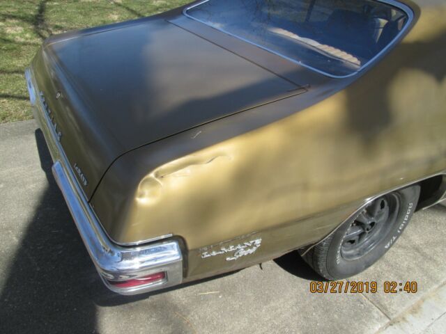 1970 Gold Pontiac Le Mans Coupe
