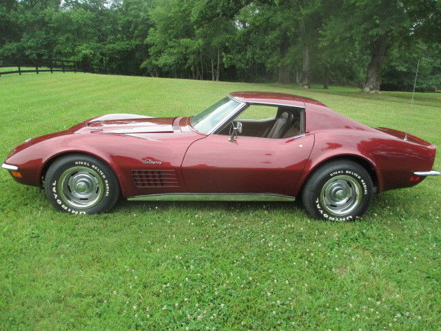 1970 Maroon Chevrolet Corvette T-top