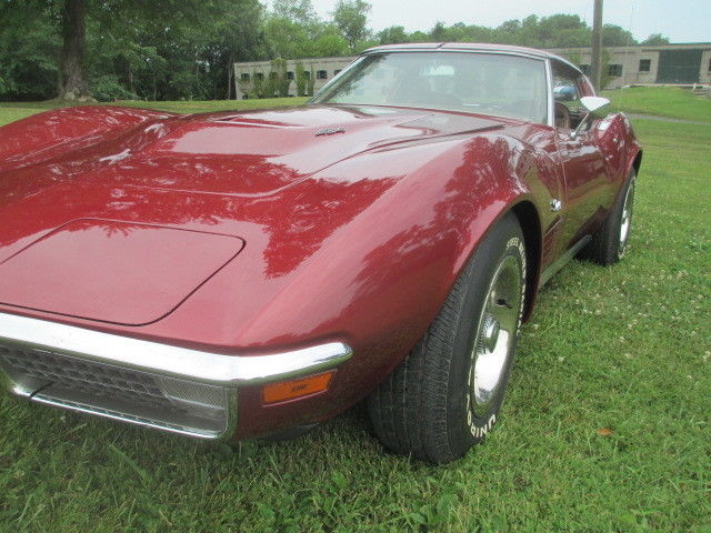1970 Maroon Chevrolet Corvette T-top