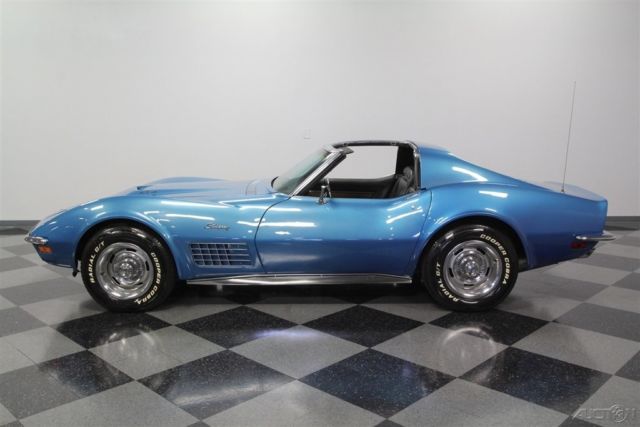 1970 Blue Chevrolet Corvette