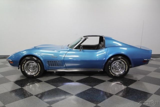 1970 Blue Chevrolet Corvette