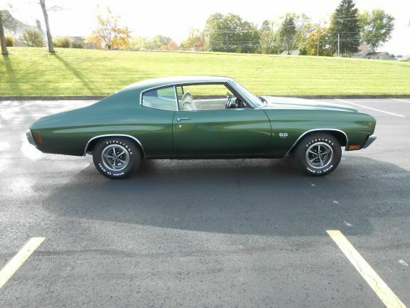 1970 forest green Chevrolet Chevelle Coupe