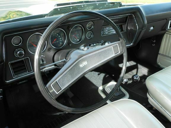 1970 forest green Chevrolet Chevelle Coupe