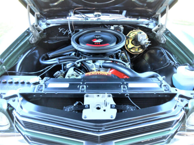 1970 forest green Chevrolet Chevelle Coupe