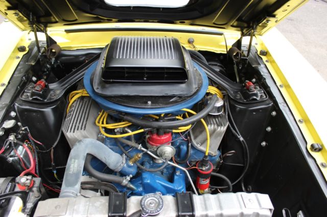 1970 Yellow Ford Mustang fast back