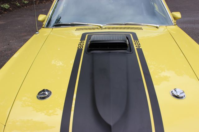 1970 Yellow Ford Mustang fast back