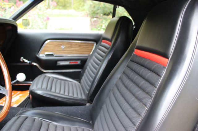 1970 Yellow Ford Mustang fast back